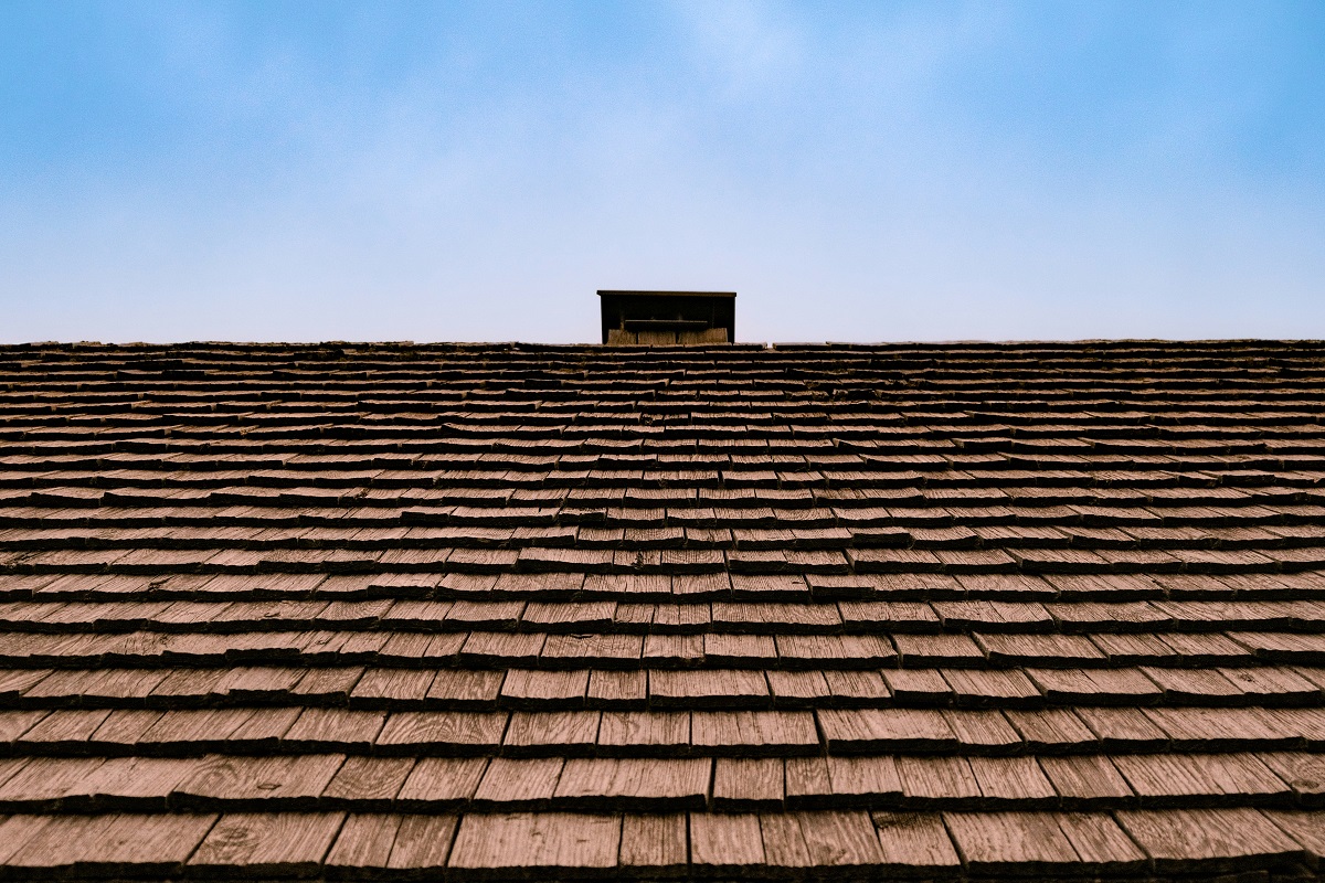 How to Identify Hail Damage on Roof Before Winter Arrives
